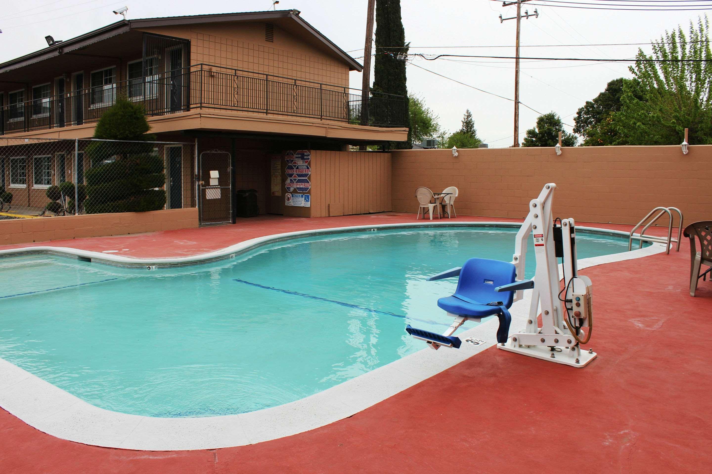 Rodeway Inn Near University-Gateway To Yosemite Merced Exterior photo